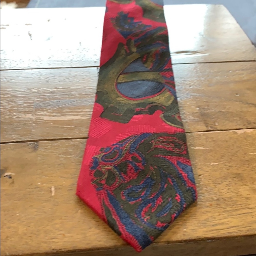 EUC 100% Silk Italian Tie